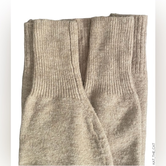 H&M Women’s Knitted Cream Sweater in Extra-Small - Picture 6 of 11